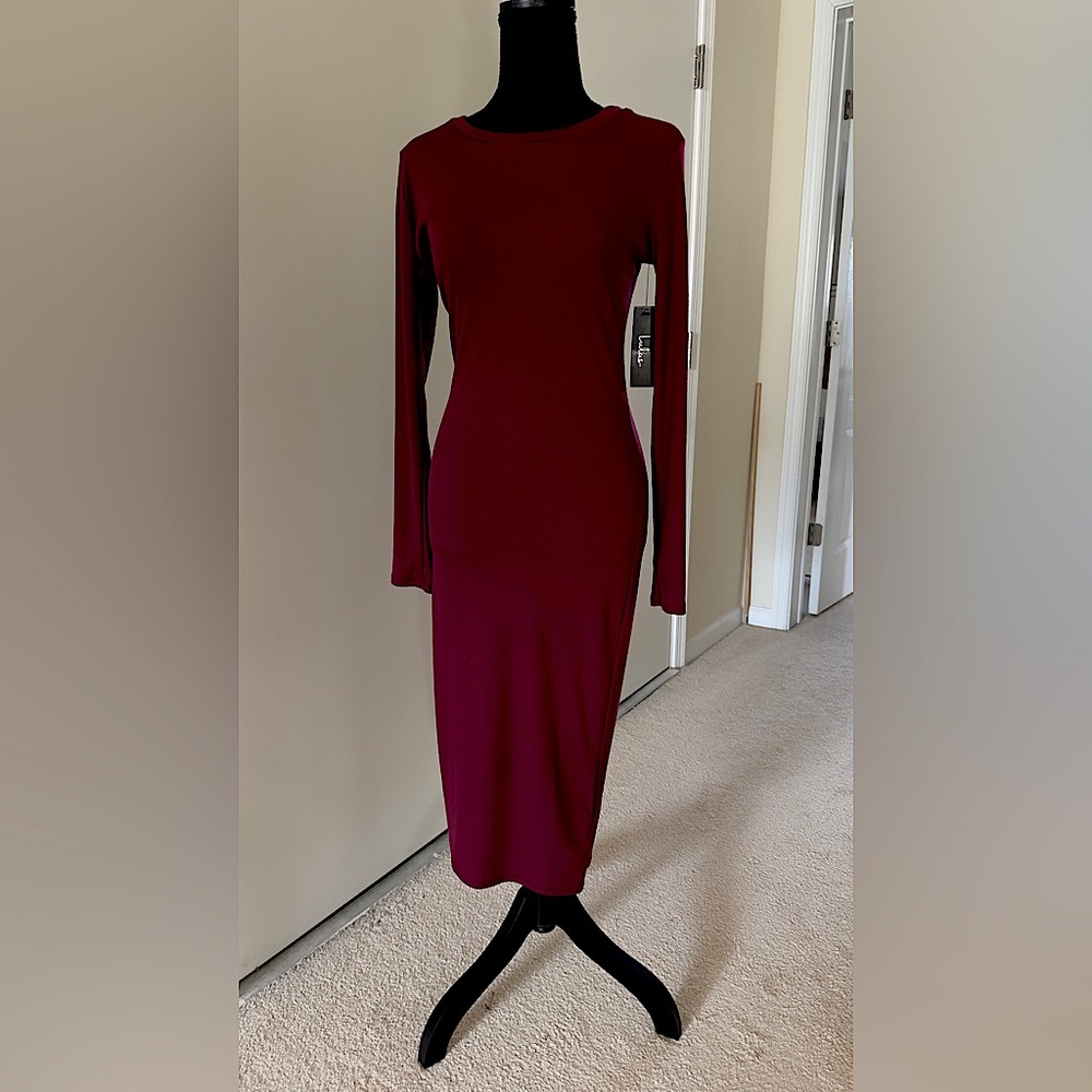 Lulu’s - Connelly Burgundy Ribbed Long Sleeve Bodycon Midi Dress - Medium